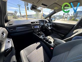 2018 Nissan LEAF - Thumbnail