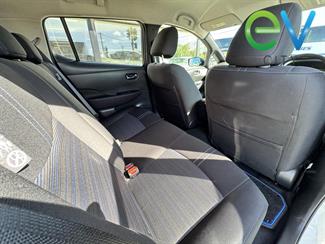 2018 Nissan LEAF - Thumbnail