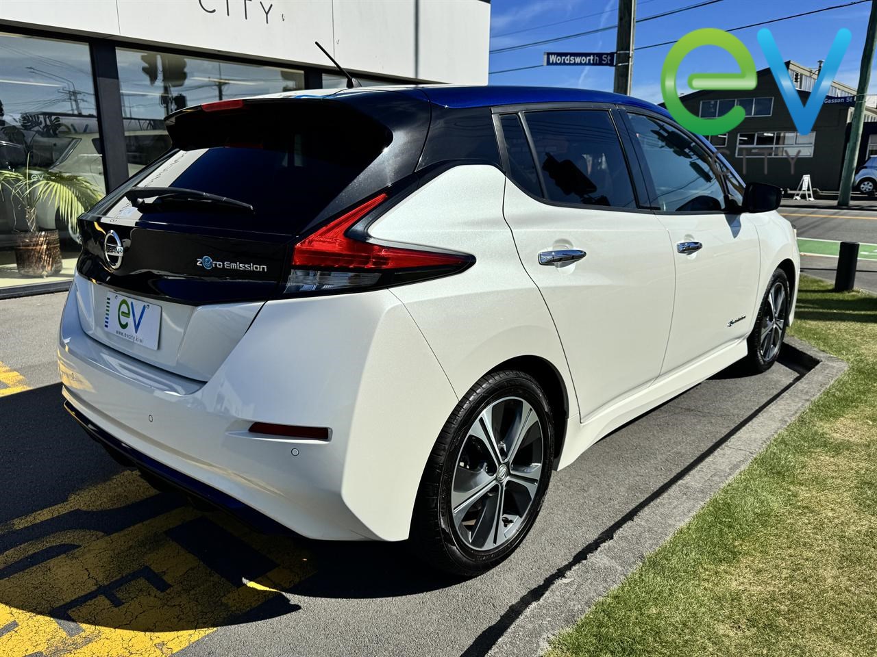 2018 Nissan LEAF