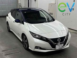 2018 Nissan LEAF - Thumbnail