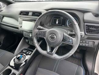2018 Nissan LEAF - Thumbnail