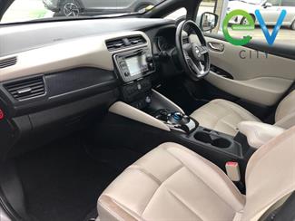 2019 Nissan LEAF - Thumbnail