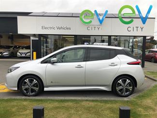 2019 Nissan LEAF - Thumbnail