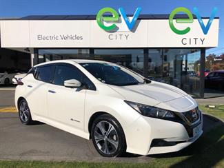 2018 Nissan LEAF - Thumbnail
