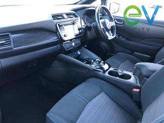 2018 Nissan LEAF - Thumbnail