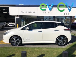 2018 Nissan LEAF - Thumbnail