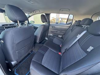 2019 Nissan LEAF - Thumbnail