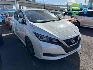 2019 Nissan LEAF - Thumbnail