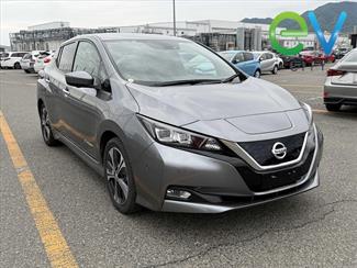 2018 Nissan LEAF - Thumbnail
