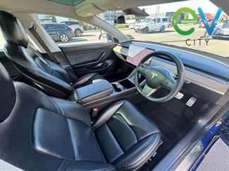 2020 Tesla Model 3 - Thumbnail