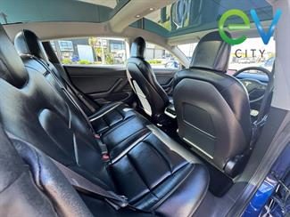 2020 Tesla Model 3 - Thumbnail