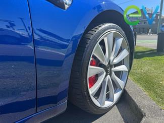 2020 Tesla Model 3 - Thumbnail