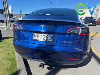 2020 Tesla Model 3 - Thumbnail