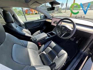 2022 Tesla Model Y - Thumbnail