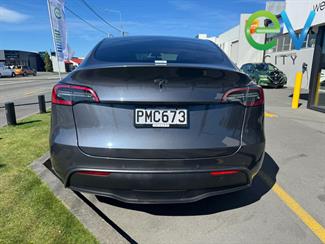 2022 Tesla Model Y - Thumbnail