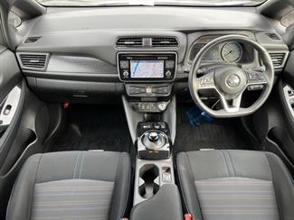 2019 Nissan LEAF - Thumbnail