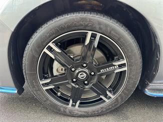 2016 Nissan LEAF - Thumbnail