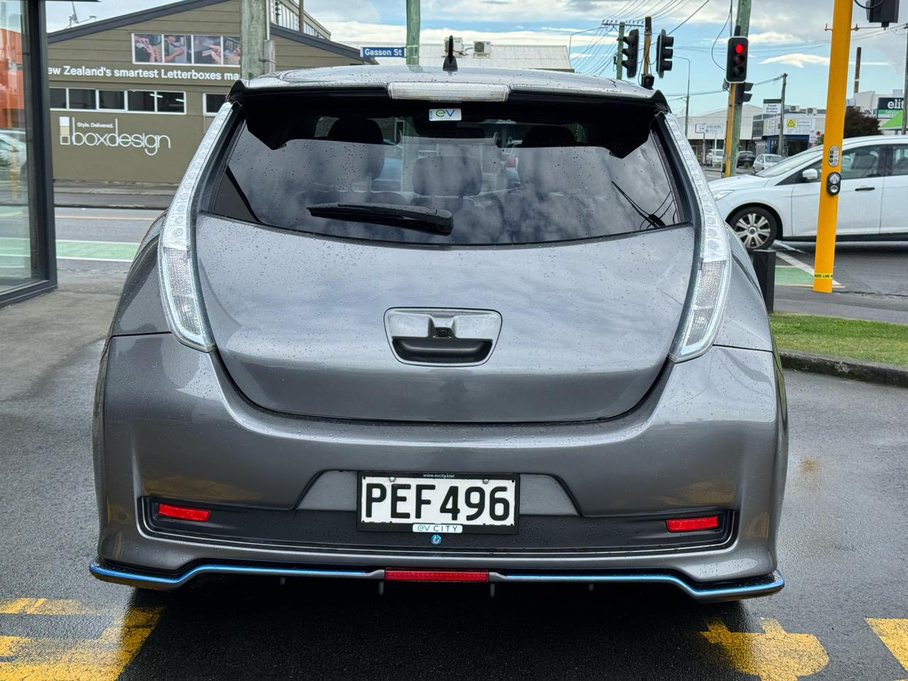 2016 Nissan LEAF