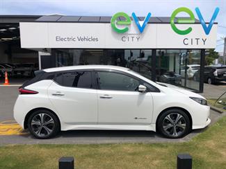 2019 Nissan LEAF - Thumbnail