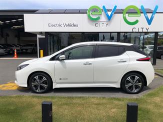 2019 Nissan LEAF - Thumbnail