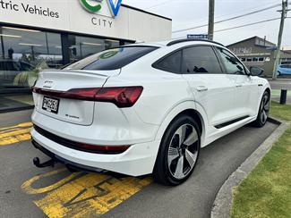 2021 Audi E-Tron - Thumbnail