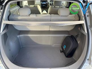 2012 Nissan LEAF - Thumbnail