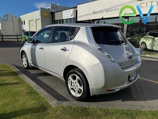 2012 Nissan LEAF - Thumbnail