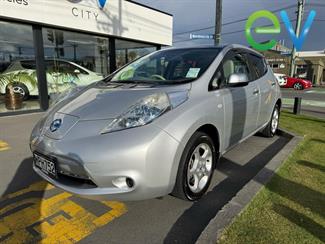 2012 Nissan LEAF - Thumbnail
