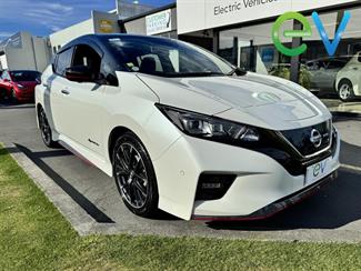 2018 Nissan LEAF - Thumbnail
