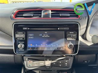 2018 Nissan LEAF - Thumbnail