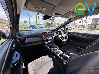 2018 Nissan LEAF - Thumbnail