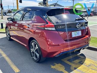 2018 Nissan LEAF - Thumbnail