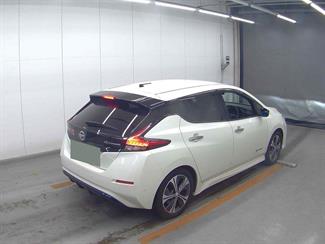 2018 Nissan LEAF - Thumbnail
