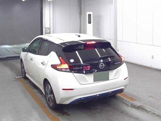 2018 Nissan LEAF - Thumbnail