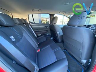 2019 Nissan LEAF - Thumbnail