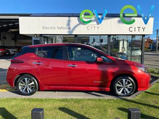 2019 Nissan LEAF - Thumbnail