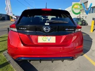 2019 Nissan LEAF - Thumbnail