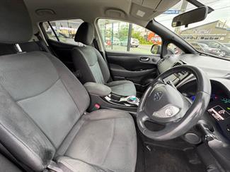 2014 Nissan LEAF - Thumbnail