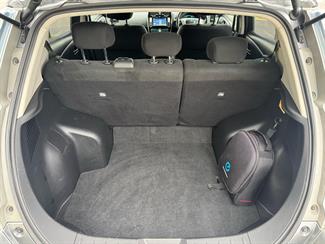 2014 Nissan LEAF - Thumbnail