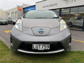2014 Nissan LEAF - Thumbnail
