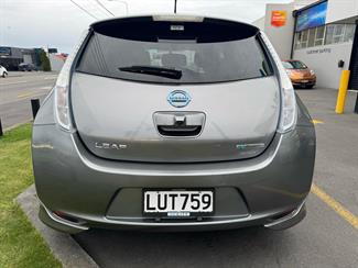 2014 Nissan LEAF - Thumbnail