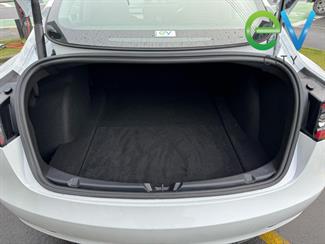 2023 Tesla Model 3 - Thumbnail