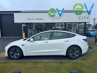 2023 Tesla Model 3 - Thumbnail