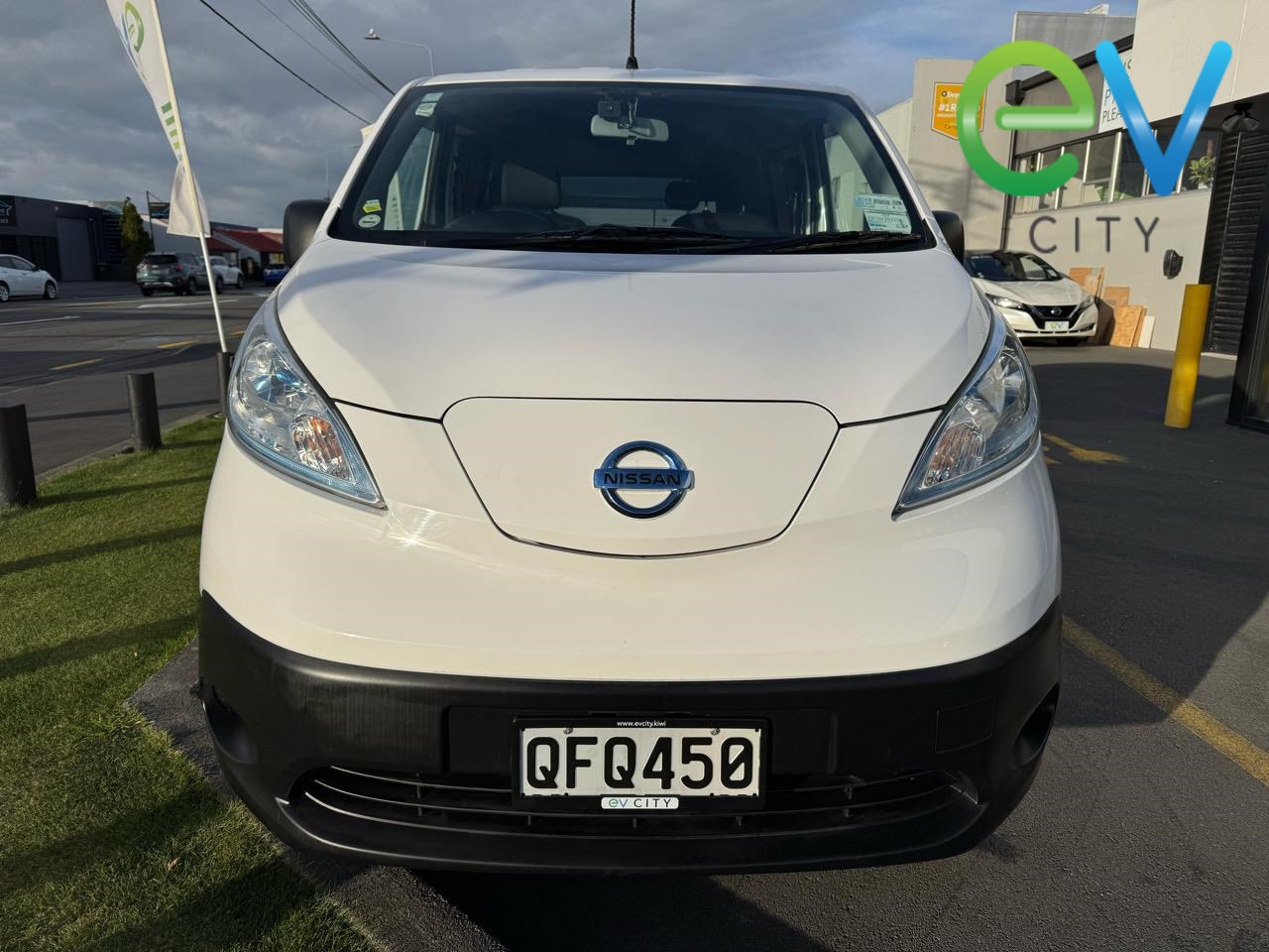 2015 Nissan e-NV200