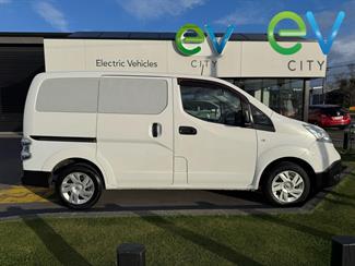 2015 Nissan e-NV200 - Thumbnail