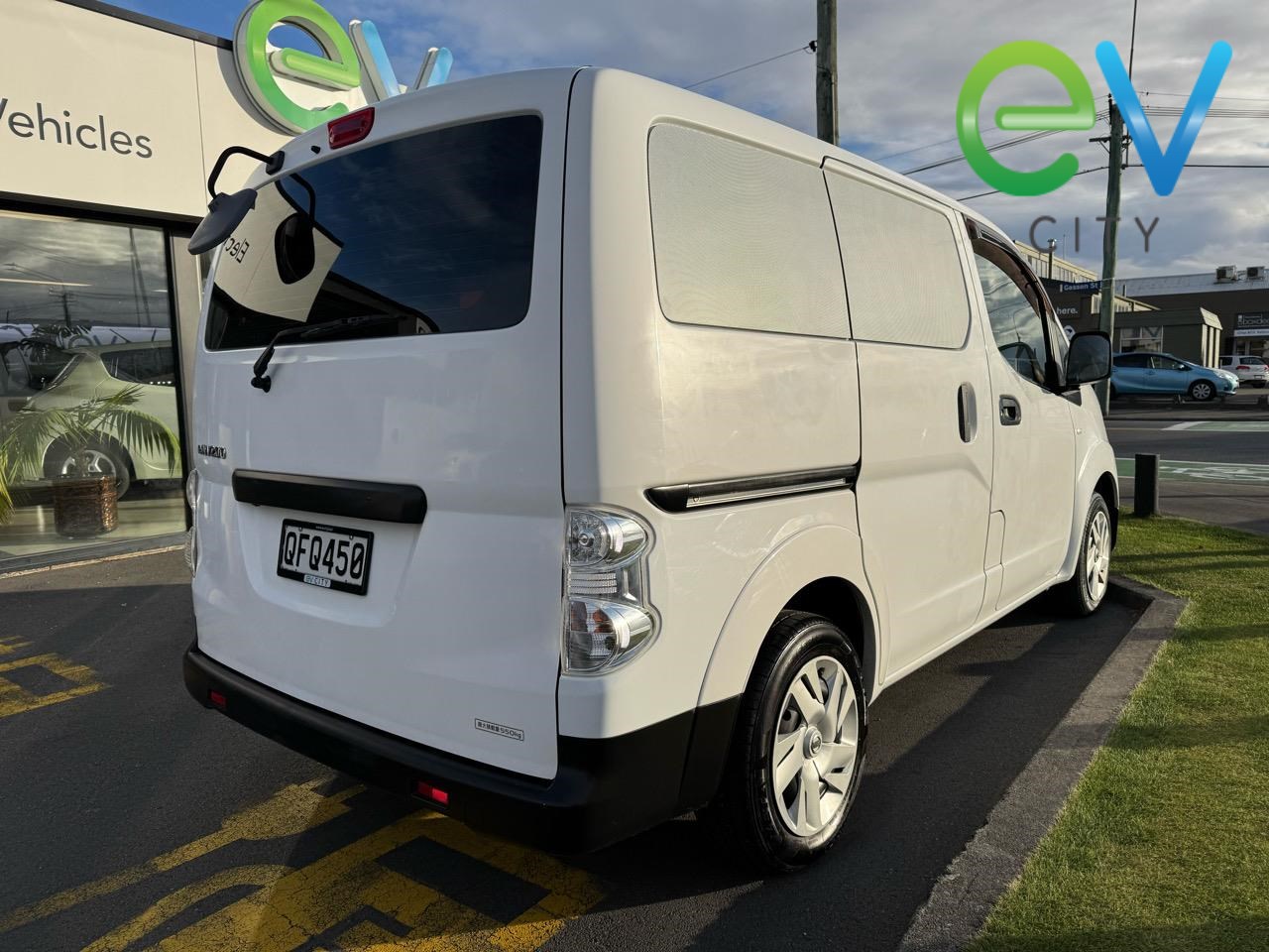 2015 Nissan e-NV200