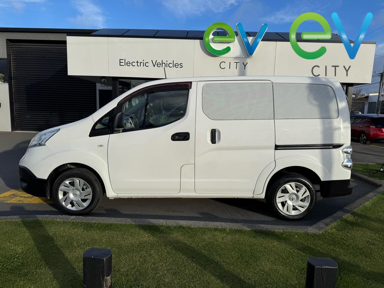 2015 Nissan e-NV200