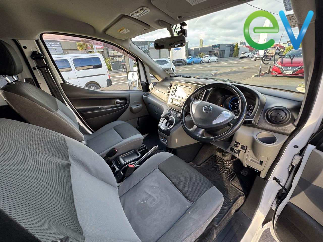 2015 Nissan e-NV200