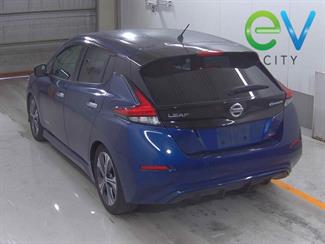 2018 Nissan LEAF - Thumbnail
