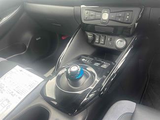 2019 Nissan LEAF - Thumbnail